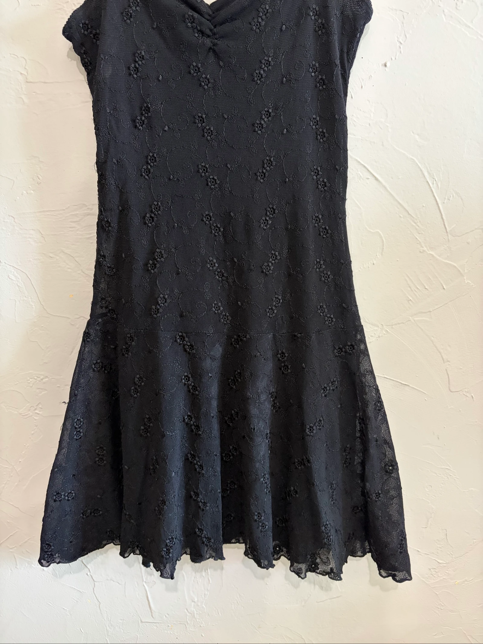 Mini vestido de renda preto tamanho 36 – photo 4